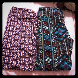Two pairs of OS LULAROE leggings